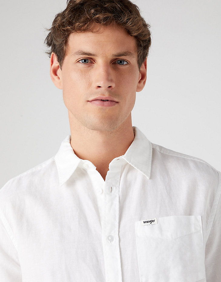 Short Sleeve 1 Pocket Shirt in White alternative view 3