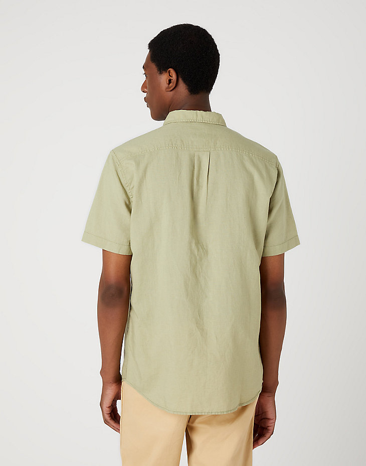 Short Sleeve 1 Pocket Shirt in Tea Leaf alternative view 2