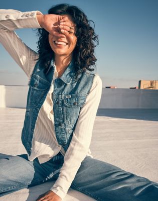 Shrunken Denim Vest in Leaving Town | Women'sJackets | Wrangler®