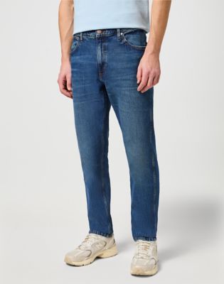 Wrangler best sale tapered jeans