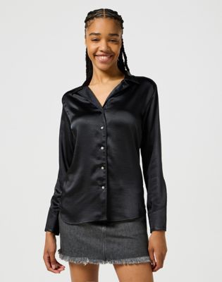 Slim Blouse in Black main view