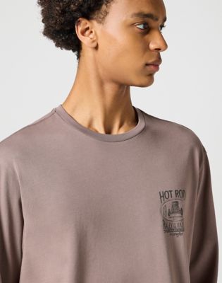 Long Sleeve Graphic Tee in Iron alternative view 3