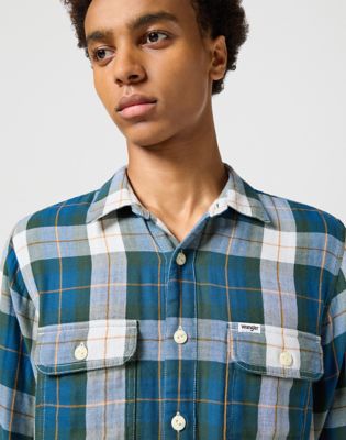 2 Pocket Shirt in Green alternative view 4