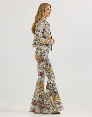 Wrangler x Lainey Wilson Life of Lainey Bell Bottoms in Storyteller Print alternative view 3