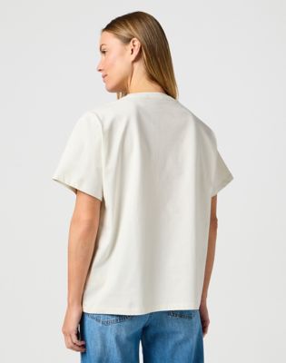 Girlfriend Tee in Vintage White alternative view