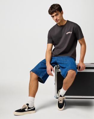 Graphic Tee in Faded Black alternative view 3