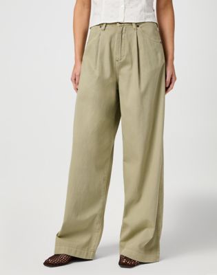 Pleated Trouser in Dark Tea alternative view 3