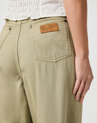 Pleated Trouser in Dark Tea alternative view 5