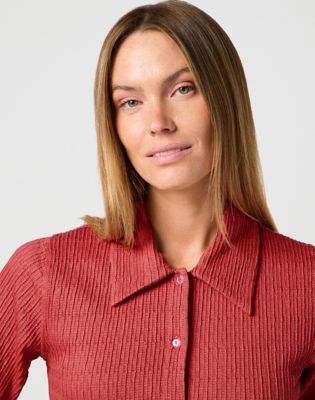 Slim Smocked Shirt in Mineral Red alternative view 4