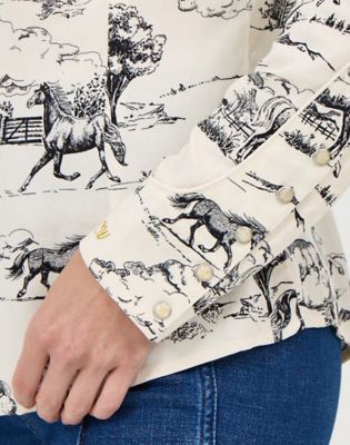 Wrangler x Lainey Wilson Country Toile Western Snap Shirt in Landscape Print alternative view 4