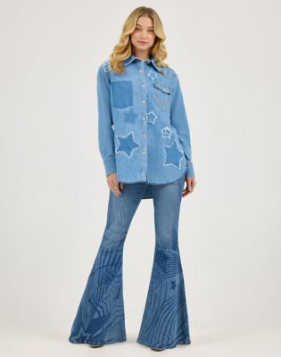 Wrangler x Lainey Wilson Starry Western Snap Shirt in True Blue Wash