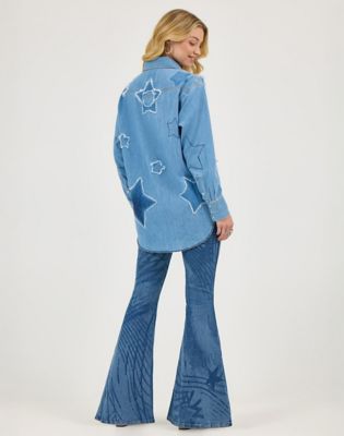 Wrangler x Lainey Wilson Starry Western Snap Shirt in True Blue Wash alternative view 3