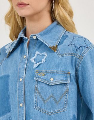 Wrangler x Lainey Wilson Starry Western Snap Shirt in True Blue Wash alternative view 4