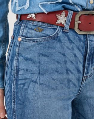 Wrangler x Lainey Wilson Rockstar Bell Bottoms in Mid Wash alternative view 6