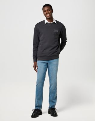 Relaxed Embroidery Crew in Faded Black alternative view 2