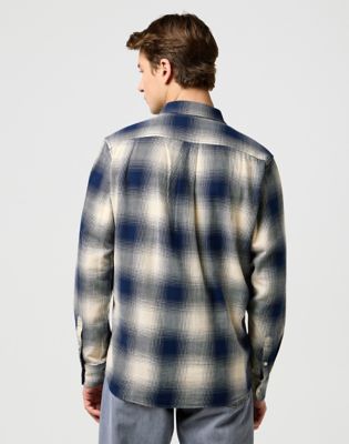 Regular 1 Pocket Indigo Shirt in Dusty Blue alternative view 3