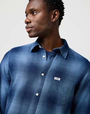 Regular 1 Pocket Indigo Shirt in Dark Indigo alternative view 3