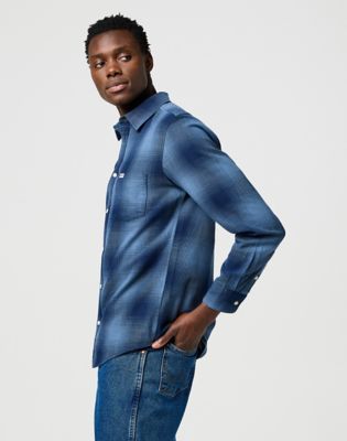 Regular 1 Pocket Indigo Shirt in Dark Indigo alternative view 4