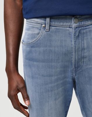 River Tapered Jean in Grey Light alternative view 3