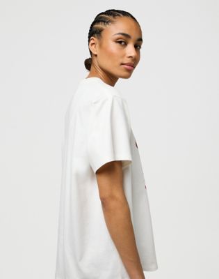 Loose Girlfriend Tee in Worn White alternative view 4