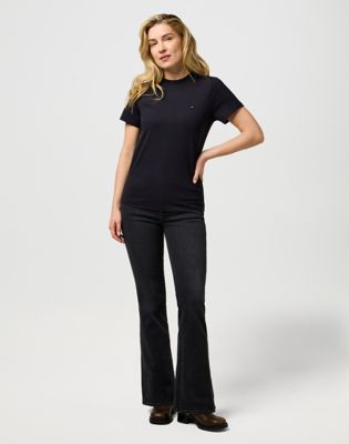 Slim Sign Off Tee in Black alternative view 2