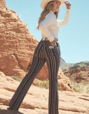 Wrangler x Lainey Wilson Striped Flare Jean in Multicolor alternative view