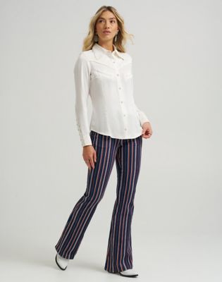 Wrangler x Lainey Wilson Embroidered Shirt in Worn White