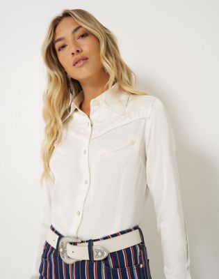 Wrangler x Lainey Wilson Embroidered Shirt in Worn White
