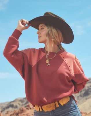 Wrangler x Lainey Wilson Studded Western Crew in Stars alternative view