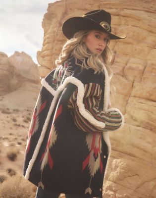Wrangler x Lainey Wilson Lainey Coat in Jacquard alternative view
