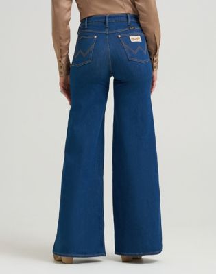 Wrangler x Lainey Wilson Cheeky Wide Leg Jean in Wrangler Blue