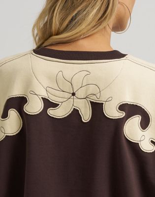 Wrangler x Lainey Wilson Lainey Crew Neck in Brown