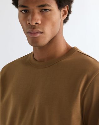 Relaxed Solid Tee in Kangaroo