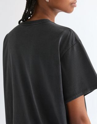 Relaxed Girlfriend Tee in Faded Black