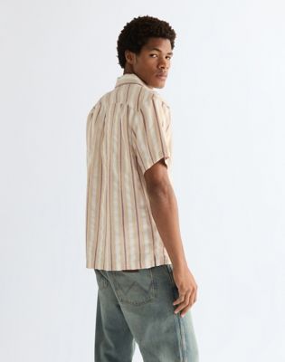 Relaxed W Resort Shirt in Tan Ruby Wine