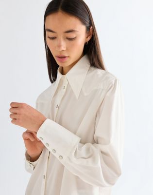 Regular Drama Collar Shirt in Worn White
