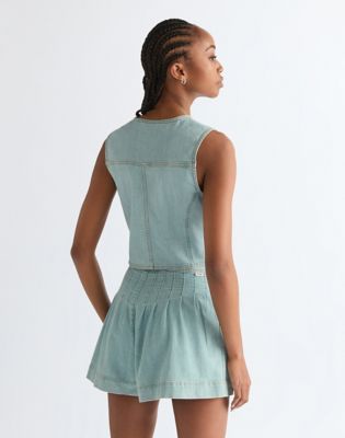 Country Estate Regular Lightweight Vest in Pale Denim