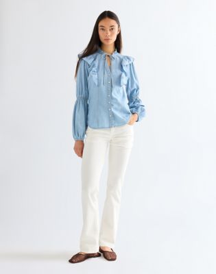 Slim Romance Lightweight Blouse in Manor Blue