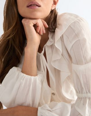 Slim Romance Blouse in Worn White