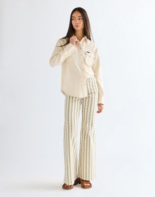 Wrangler 70S Jeansy z rozszerzanymi nogawkami Folksy Floral