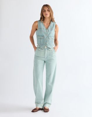 Sleek Barrel Lightweight Jean in Pale Denim