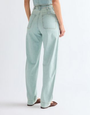 Sleek Barrel Lightweight Jean in Pale Denim