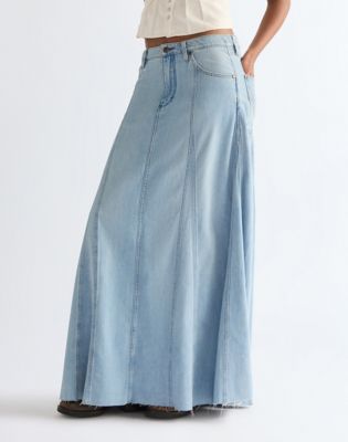 Relaxed Radiating Lightweight Maxi Skirt in Desert Sand