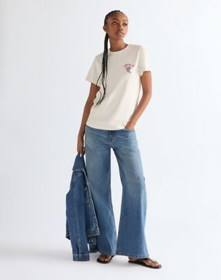 Slim Sign Off Tee in Worn White