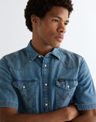 Regular Short Sleeve Western Shirt in Mid Light Wash