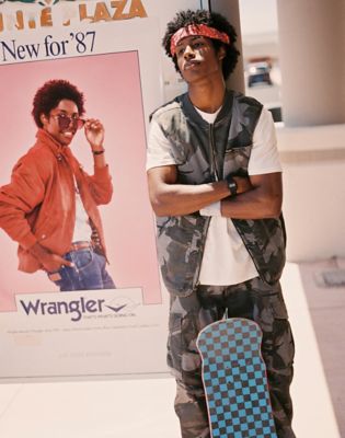 Wrangler Wrangler® X Stranger Things ™ Mike Lucas Kamizelka Camo