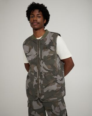 Wrangler&reg; X Stranger Things &trade; Mike Lucas Vest in Camo