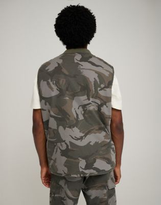 Wrangler&reg; X Stranger Things &trade; Mike Lucas Vest in Camo