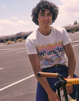 Wrangler Wrangler® X Stranger Things ™ Keep On Runnin Koszulka Marshmallow