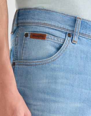 Texas Regular Lightweight Short in Light Wash